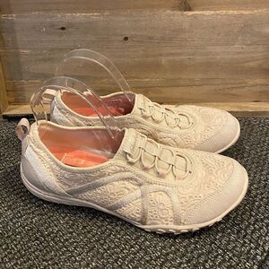 SKECHERS Elegant Glow Beige Tan Relaxed Fit Memory Foam Shoes 23222